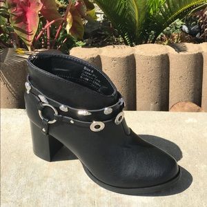 Ladies High heels booties Black